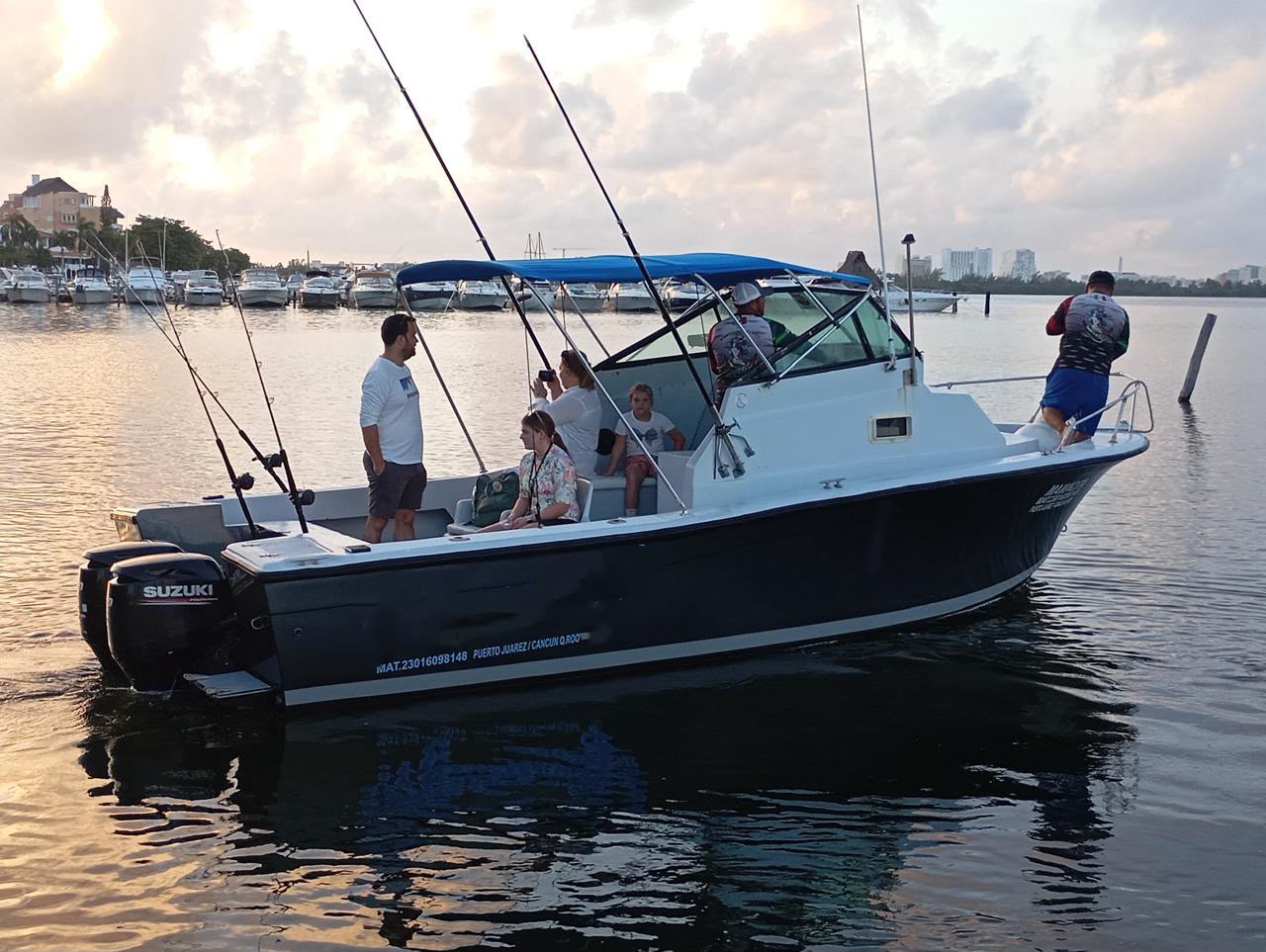 27 ft Cancun pesca deportiva