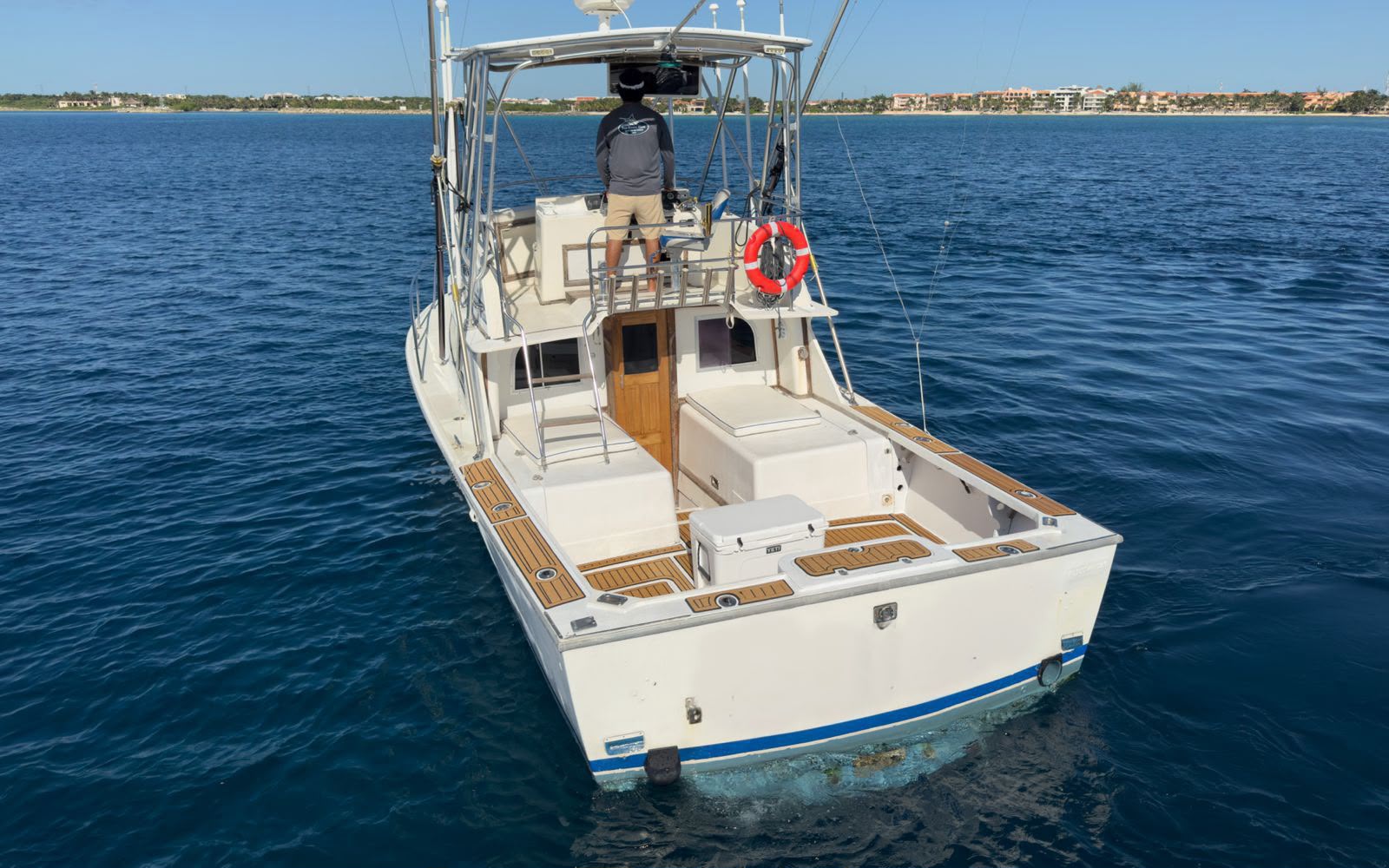 Riviera 32 sport fishing boat
