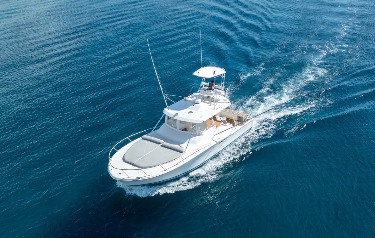 Tocayos 38 sport fishing yacht