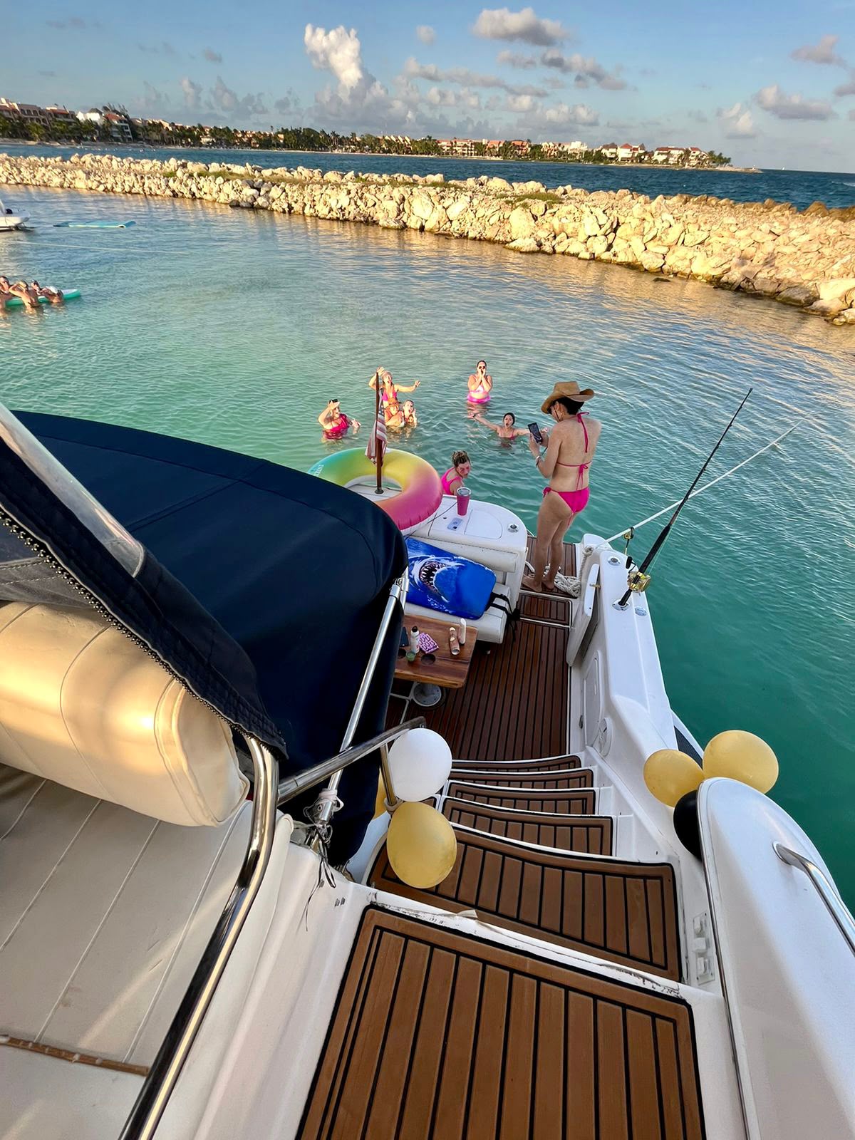 Fishing from the stern of the Flybridge 47