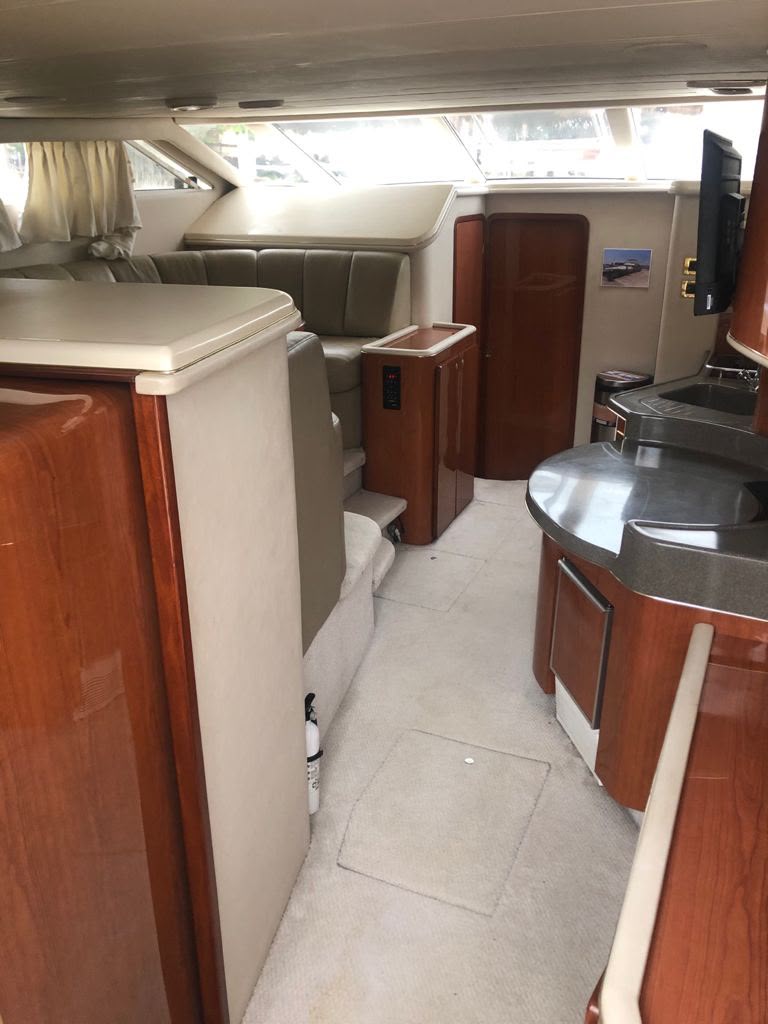 Interior living room of the Flybridge 47